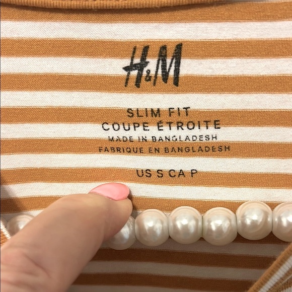 H&M Women’s Light Brown or Dark Mustard & Tan T-Shirt. Slim fit. Small. So soft - Picture 3 of 11